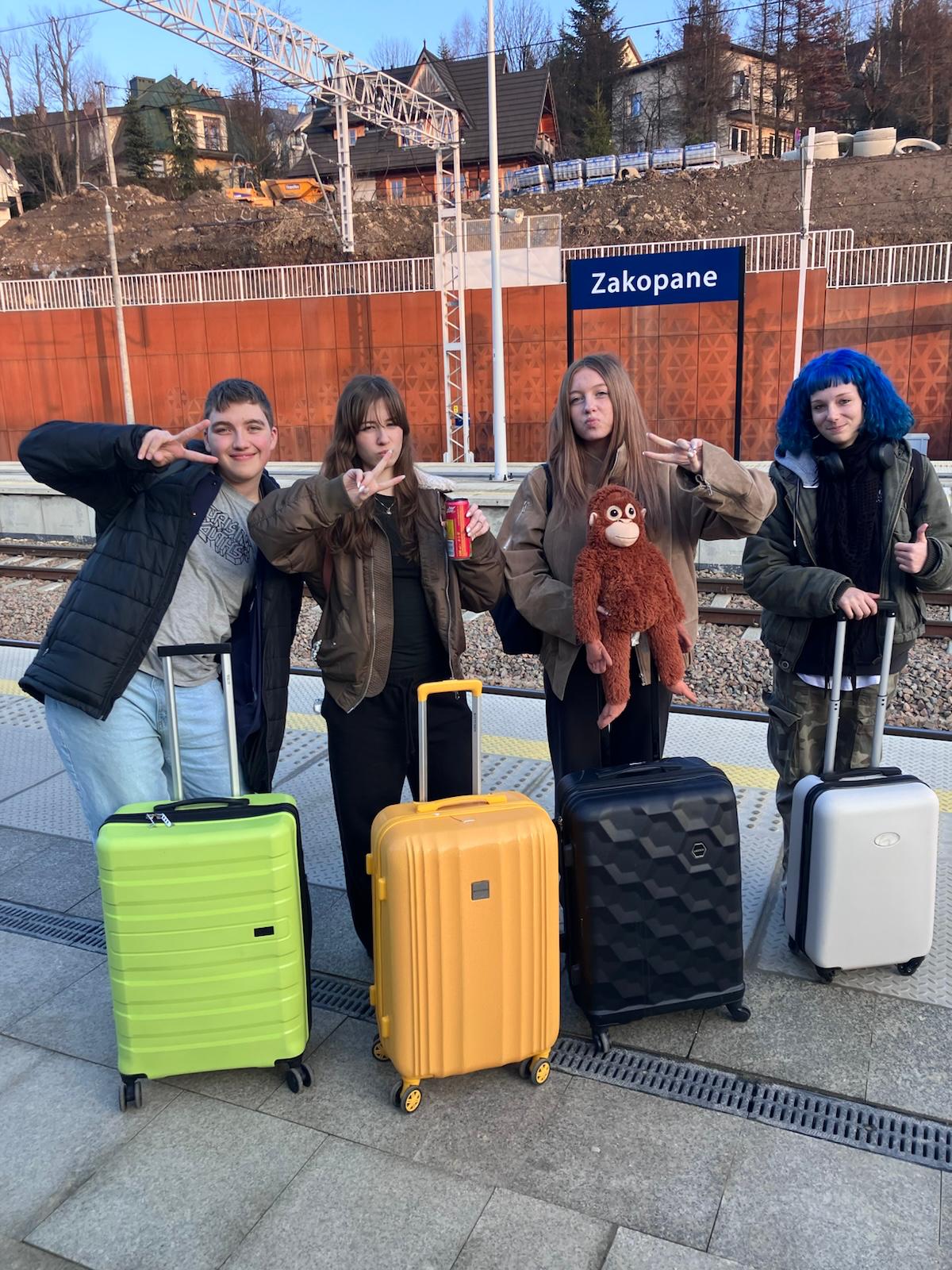 17d82c33-8cc9-4c98-a265-9d753019cc16 17d82c33-8cc9-4c98-a265-9d753019cc16